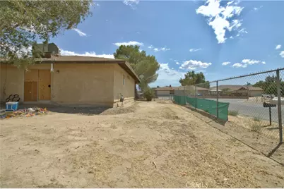 16605 Valeport Avenue, Lancaster, CA 93535 - Photo 13