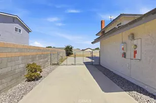 11529 Geyser, Jurupa Valley, CA 91752 - Photo 37