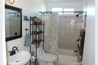 1098 Leslie Court, Colton, CA 92324 - Photo 19