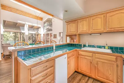 43091 Bear Creek Court, Big Bear Lake, CA 92315 - Photo 47