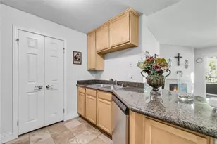 2425 Del Mar, Corona, CA 92882 - Photo 11
