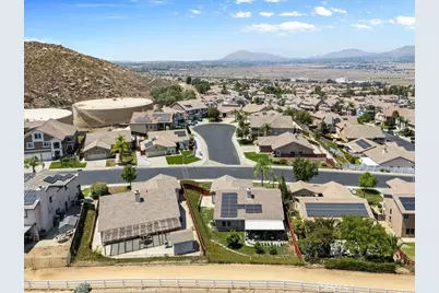 16024 La Costa Alta Dr, Moreno Valley, CA 92555 - Photo 39