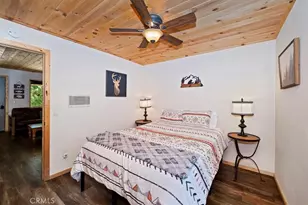 728 Holmes Ln, Sugarloaf, CA 92386 - Photo 13