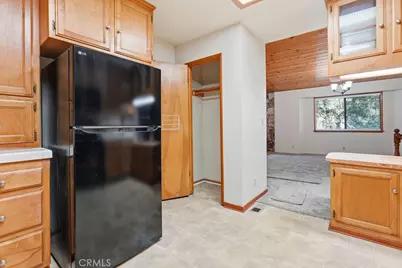 24776 Basel, Crestline, CA 92325 - Photo 17
