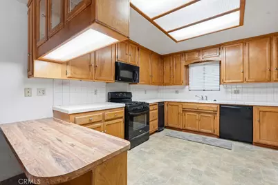 24776 Basel, Crestline, CA 92325 - Photo 13