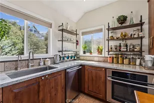 1298 Yellowstone Dr, Lake Arrowhead, CA 92352 - Photo 11