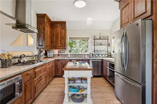 1298 Yellowstone Dr, Lake Arrowhead, CA 92352 - Photo 9