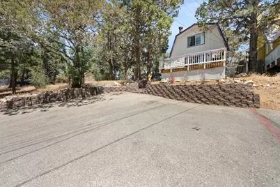 127 Vista, Sugarloaf, CA 92386 - Photo 3