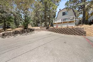 127 Vista, Sugarloaf, CA 92386 - Photo 3
