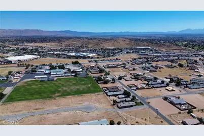 1 Wanaque Road, Apple Valley, CA 92307 - Photo 9