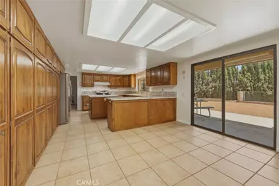 8956 Oak Creek Rd, Cherry Valley, CA 92223 - Photo 17