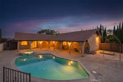 8956 Oak Creek Rd, Cherry Valley, CA 92223 - Photo 9
