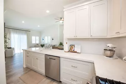 7881 E Horizon View, Anaheim Hills, CA 92808 - Photo 5