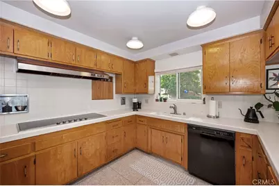 28764 Live Oak Road, Highland, CA 92346 - Photo 11