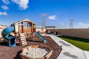 13374 Luna, Victorville, CA 92392 - Photo 15