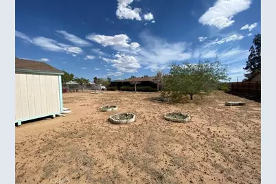 22764 Powhatan Road, Apple Valley, CA 92308 - Photo 29