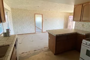 22764 Powhatan Rd, Apple Valley, CA 92308 - Photo 9