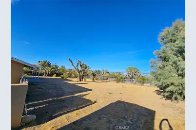 7619 Dumosa Avenue, Yucca Valley, CA 92284 - Photo 11