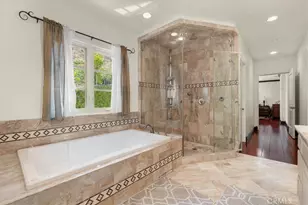 5369 Medina Rd, Woodland Hills, CA 91364 - Photo 35