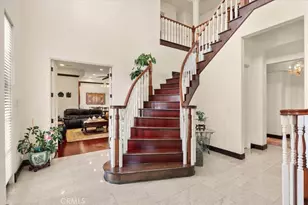 5369 Medina Rd, Woodland Hills, CA 91364 - Photo 9