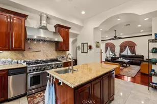 5369 Medina Rd, Woodland Hills, CA 91364 - Photo 15