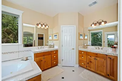 483 Emerald, Lake Arrowhead, CA 92352 - Photo 27