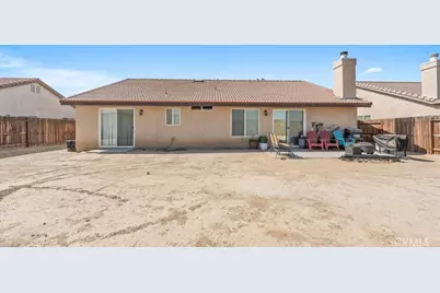 15928 Elkins, Victorville, CA 92395 - Photo 31
