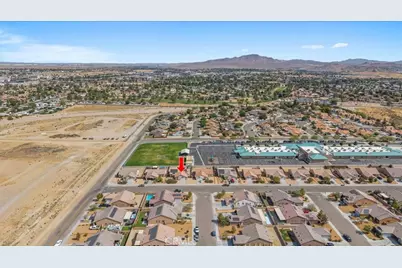 15928 Elkins, Victorville, CA 92395 - Photo 41