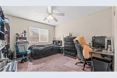 15928 Elkins, Victorville, CA 92395 - Photo 23