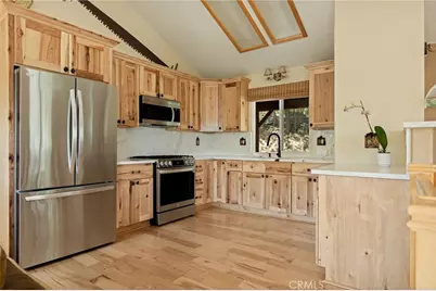 1208 Aleutian, Lake Arrowhead, CA 92352 - Photo 9