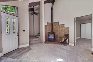 594 W Victoria Ct, Lake Arrowhead, CA 92352 - Photo 9