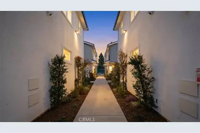 15540 Colorado, Paramount, CA 90723 - Photo 3