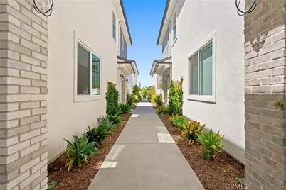 15540 Colorado, Paramount, CA 90723 - Photo 9