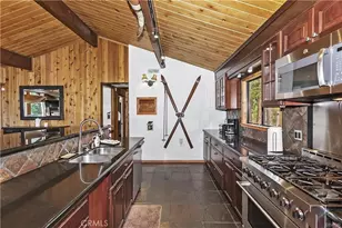 43939 Yosemite Dr, Big Bear Lake, CA 92315 - Photo 17