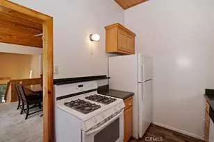 932 Cedar Dr, Crestline, CA 92325 - Photo 15
