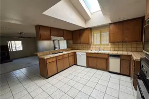57374 Warren, Yucca Valley, CA 92284 - Photo 9
