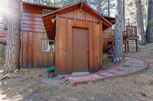 31321 Circle View, Running Springs, CA 92382 - Photo 19
