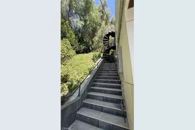 3901 Avenida Del Sol, Studio City, CA 91604 - Photo 31