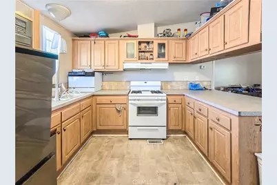 9161 Santa Fe #37, Hesperia, CA 92345 - Photo 5