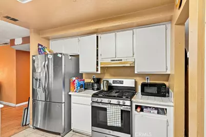 16270 Skywood Court, Moreno Valley, CA 92551 - Photo 7