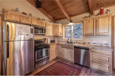 528 Villa Grove, Big Bear City, CA 92314 - Photo 9
