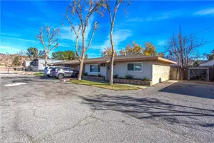 32390 Ave D, Yucaipa, CA 92399 - Photo 9