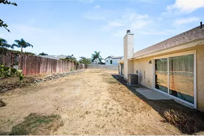254 Hawthorne Street, Rialto, CA 92376 - Photo 17