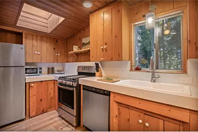 24251 Great View Drive, Crestline, CA 92325 - Photo 17