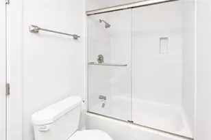11138 Aqua Vista St, Studio City, CA 91602 - Photo 15