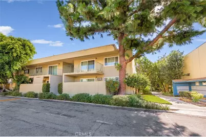 11138 Aqua Vista St #19, Studio City, CA 91602 - Photo 3