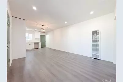 213 N Broadacres Avenue, Compton, CA 90220 - Photo 5