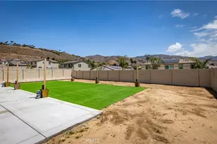7691 Messina Heights, Highland, CA 92346 - Photo 19