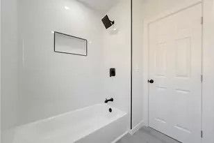 336 W Caldwell St, Compton, CA 90220 - Photo 13