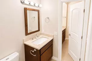 1910 Grismer, Burbank, CA 91504 - Photo 19
